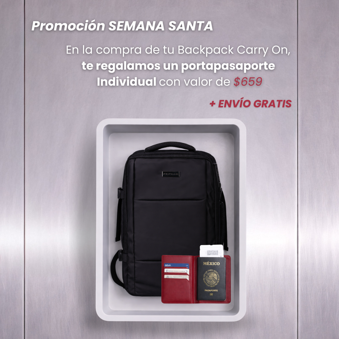 Set of three green packing cubes of varying sizes.